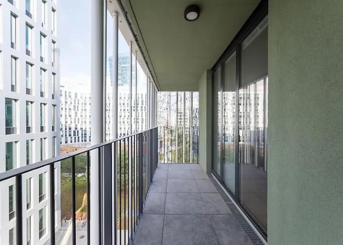 Smart With Terrace By Hm * Vienne