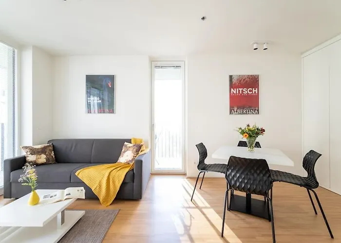 Smart With Terrace By Hm *